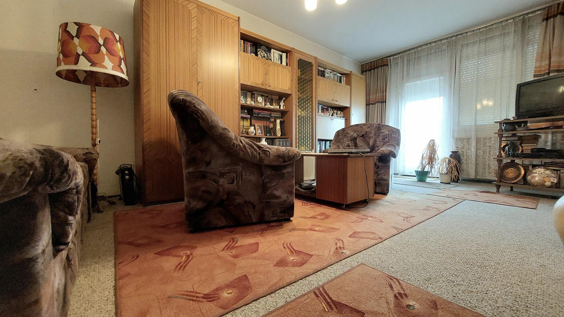 Szombathely, Pázmány P- krt., magasföldszinti lakás, 59m2, qutinor, 2 szoba + erkély